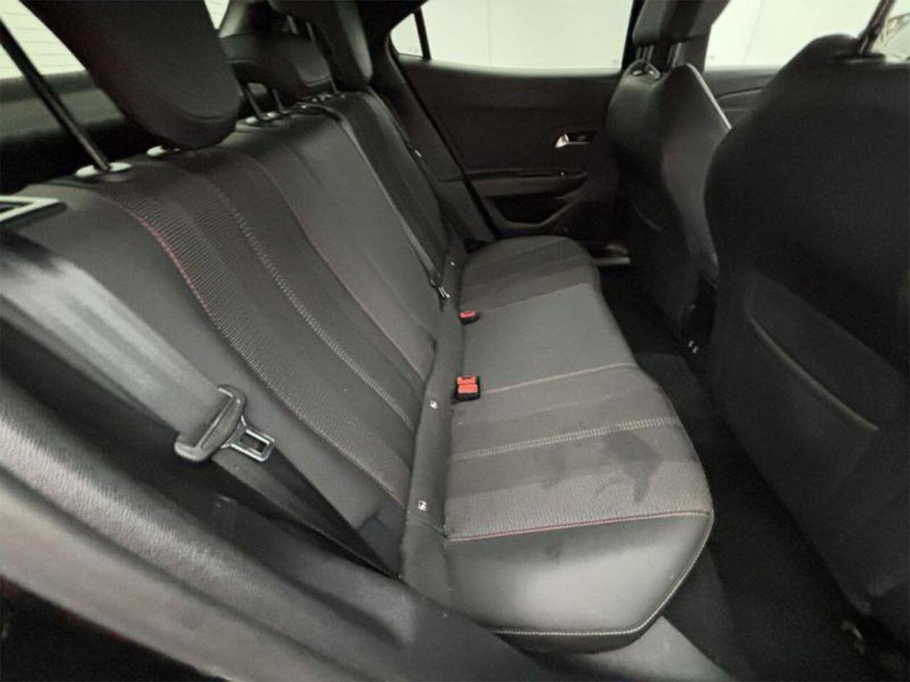 Vauxhall Mokka Electric view 3