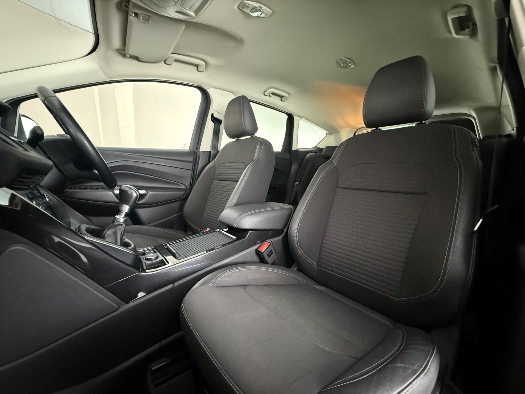Ford Kuga view 30