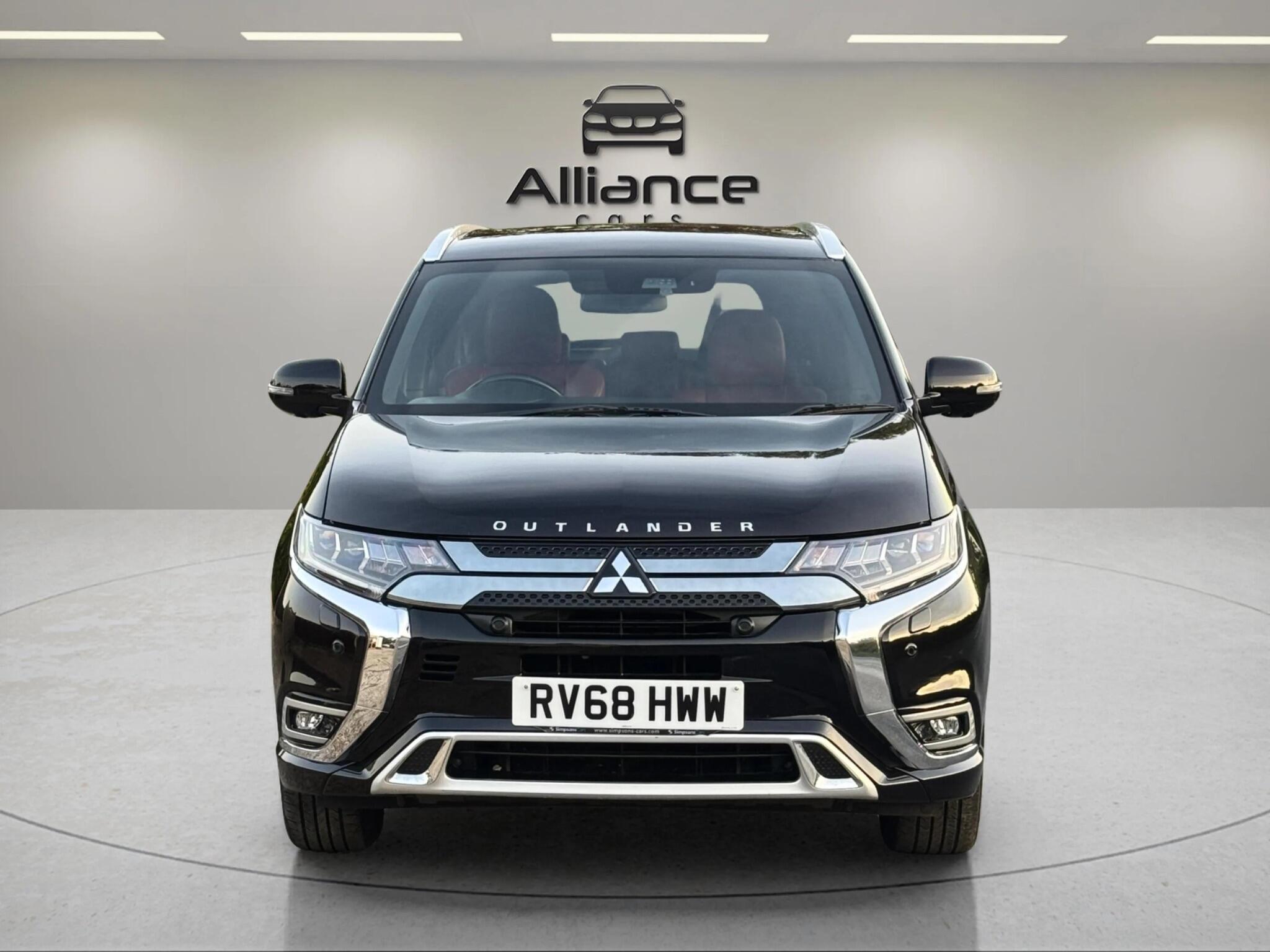 Mitsubishi Outlander view 10