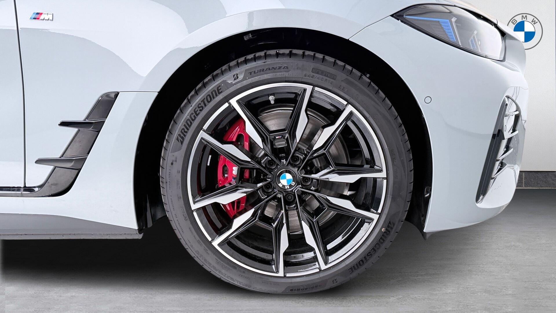 BMW I4 view 14