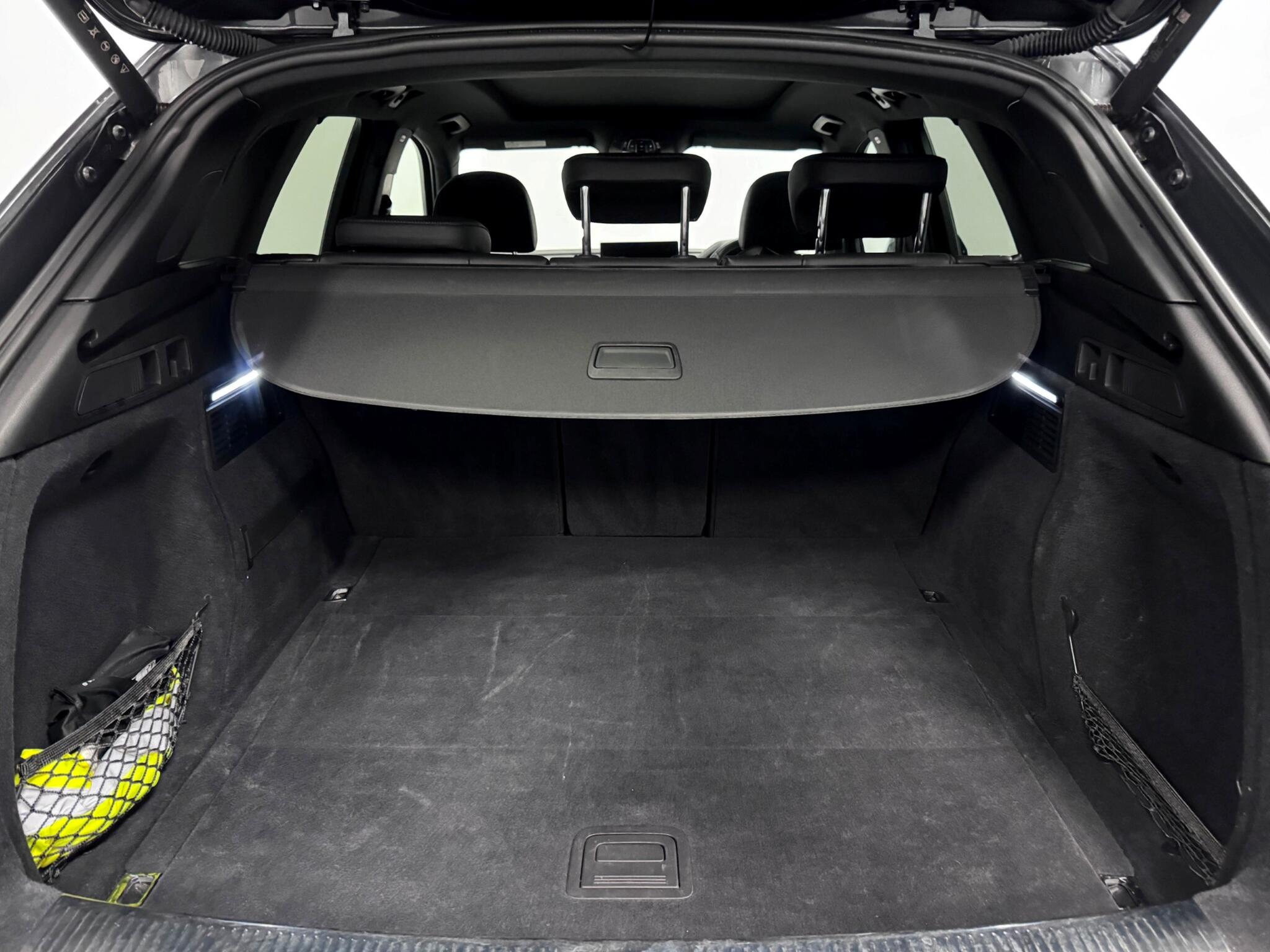 Audi Q5 view 7
