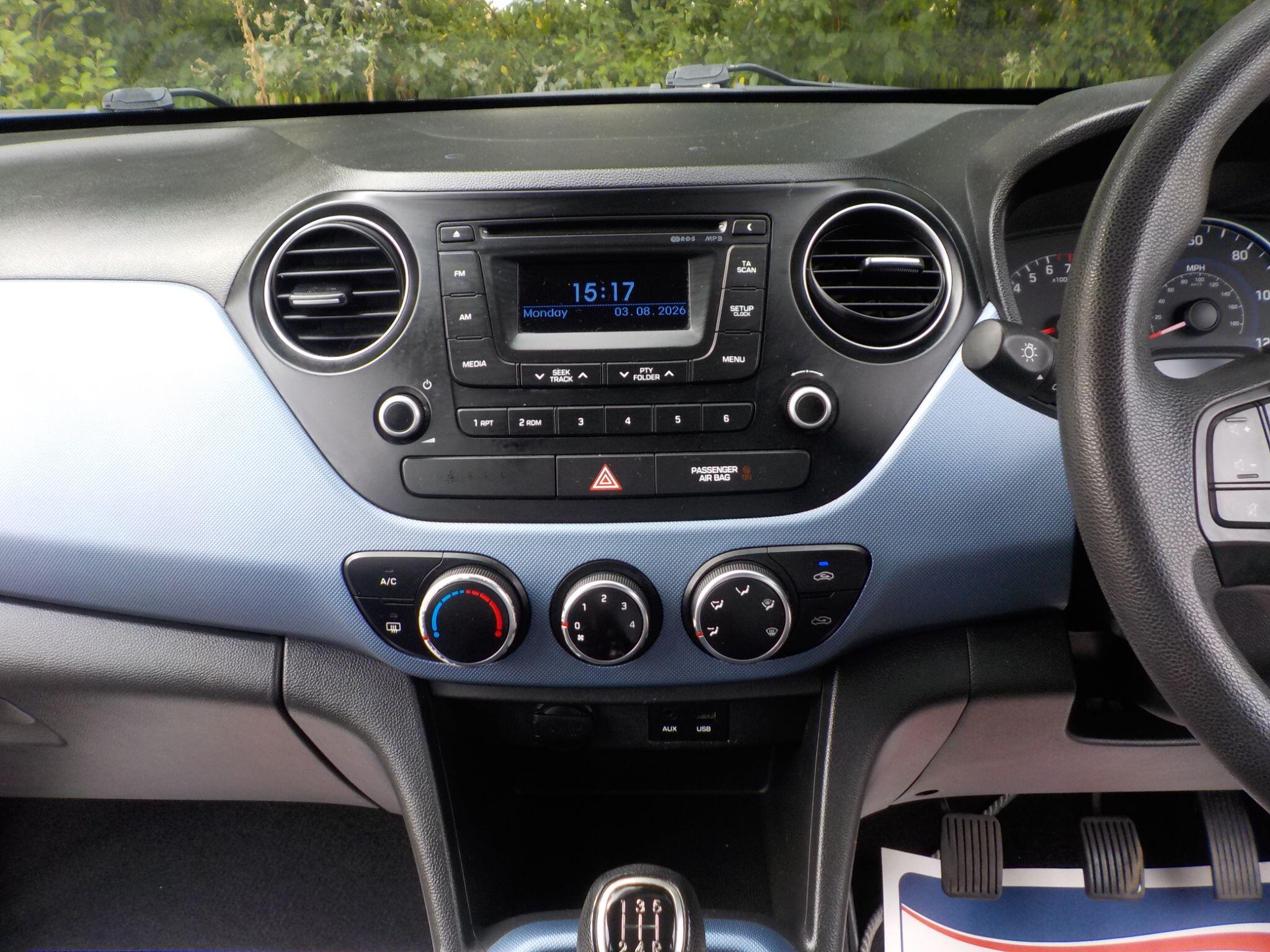 Hyundai i10 1.0 SE Euro 5 5dr