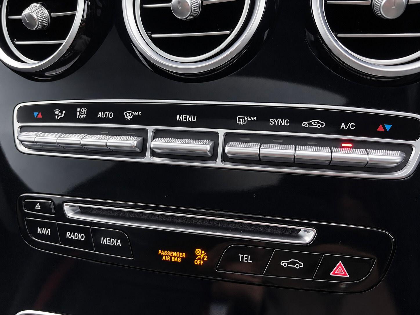 Mercedes-Benz GLC view 32