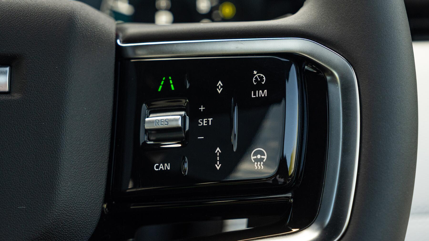Land Rover Discovery Sport view 24