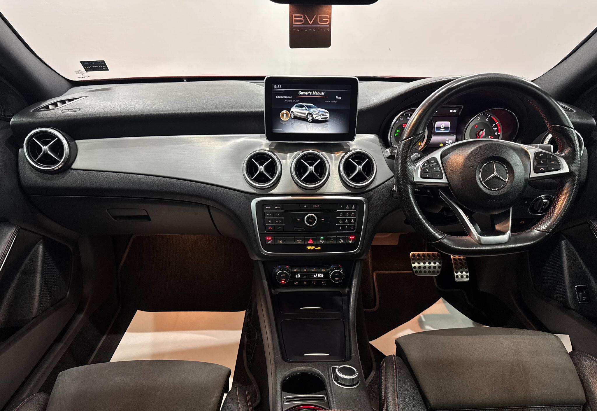 Mercedes-Benz GLA view 58