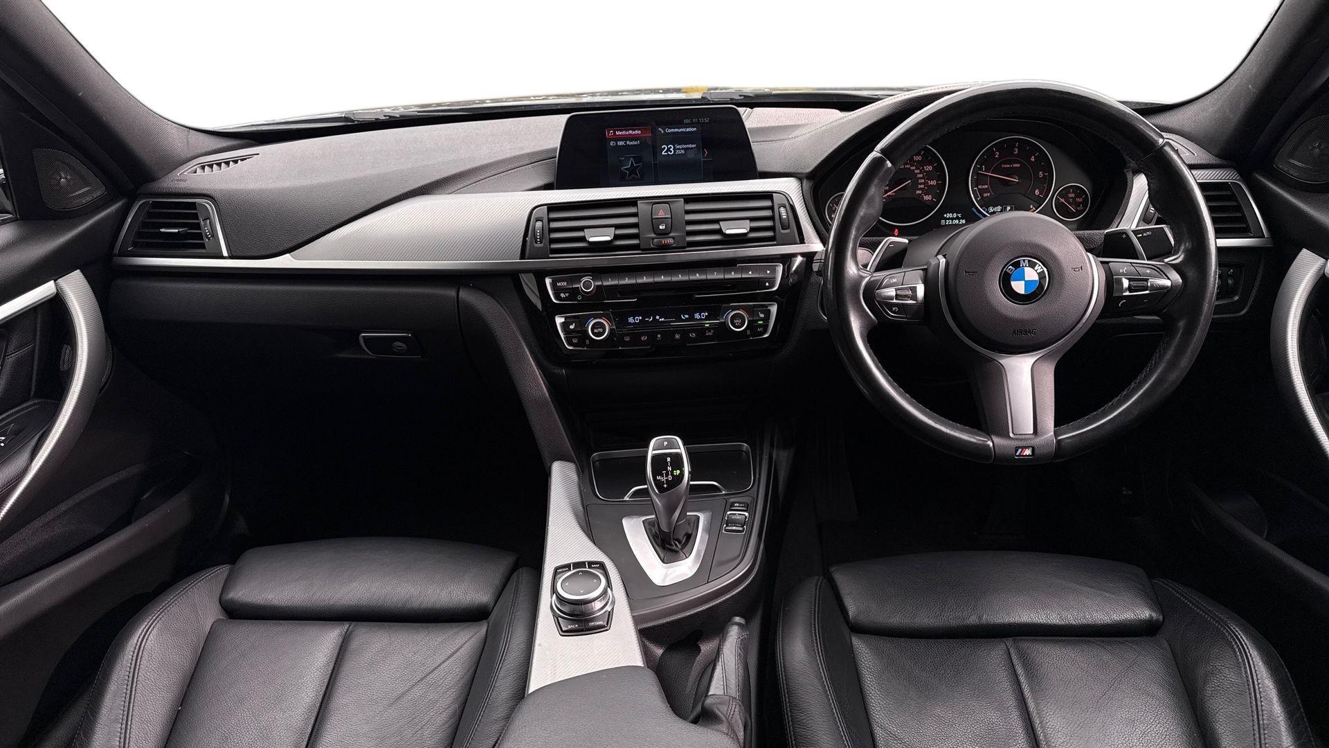 BMW 3 Series view 4