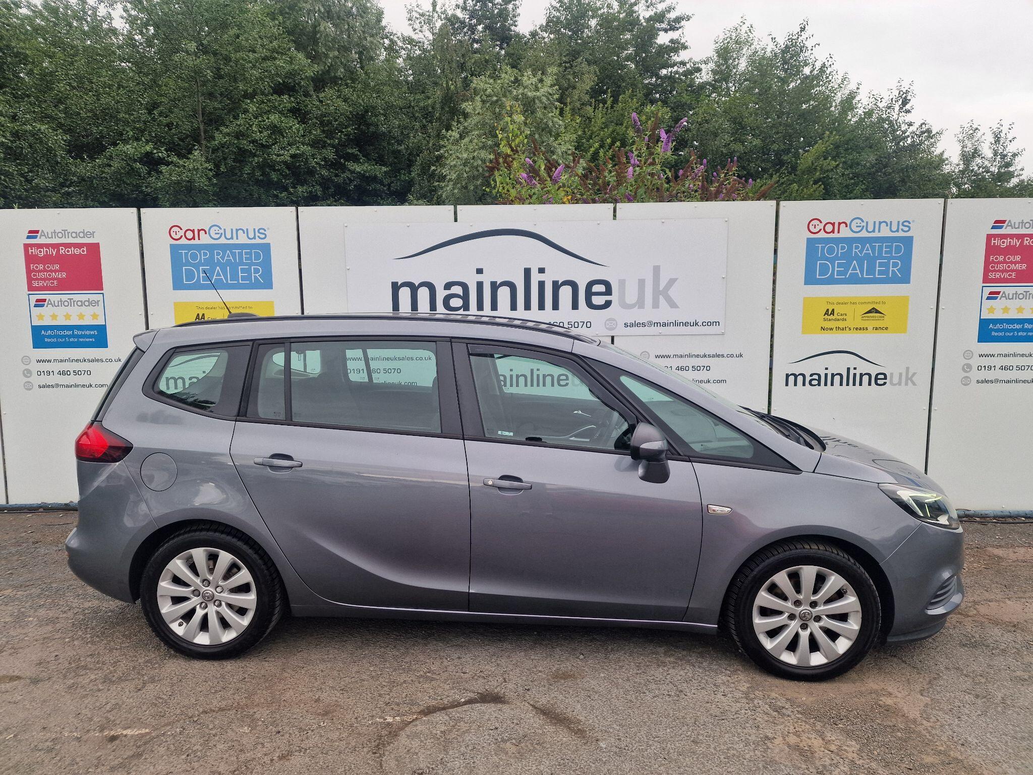 Vauxhall Zafira Tourer view 14