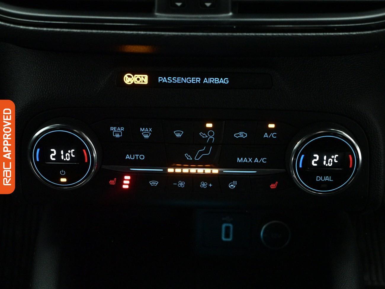 Ford Focus view 17