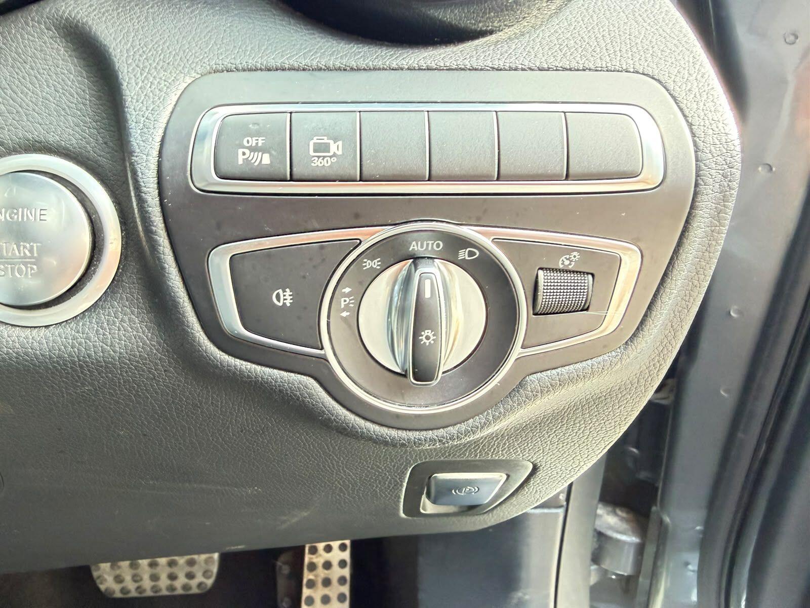 Mercedes-Benz GLC view 24
