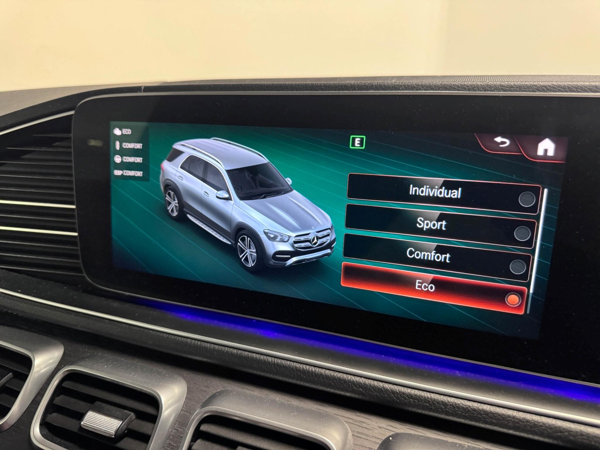 Mercedes-Benz GLE view 55