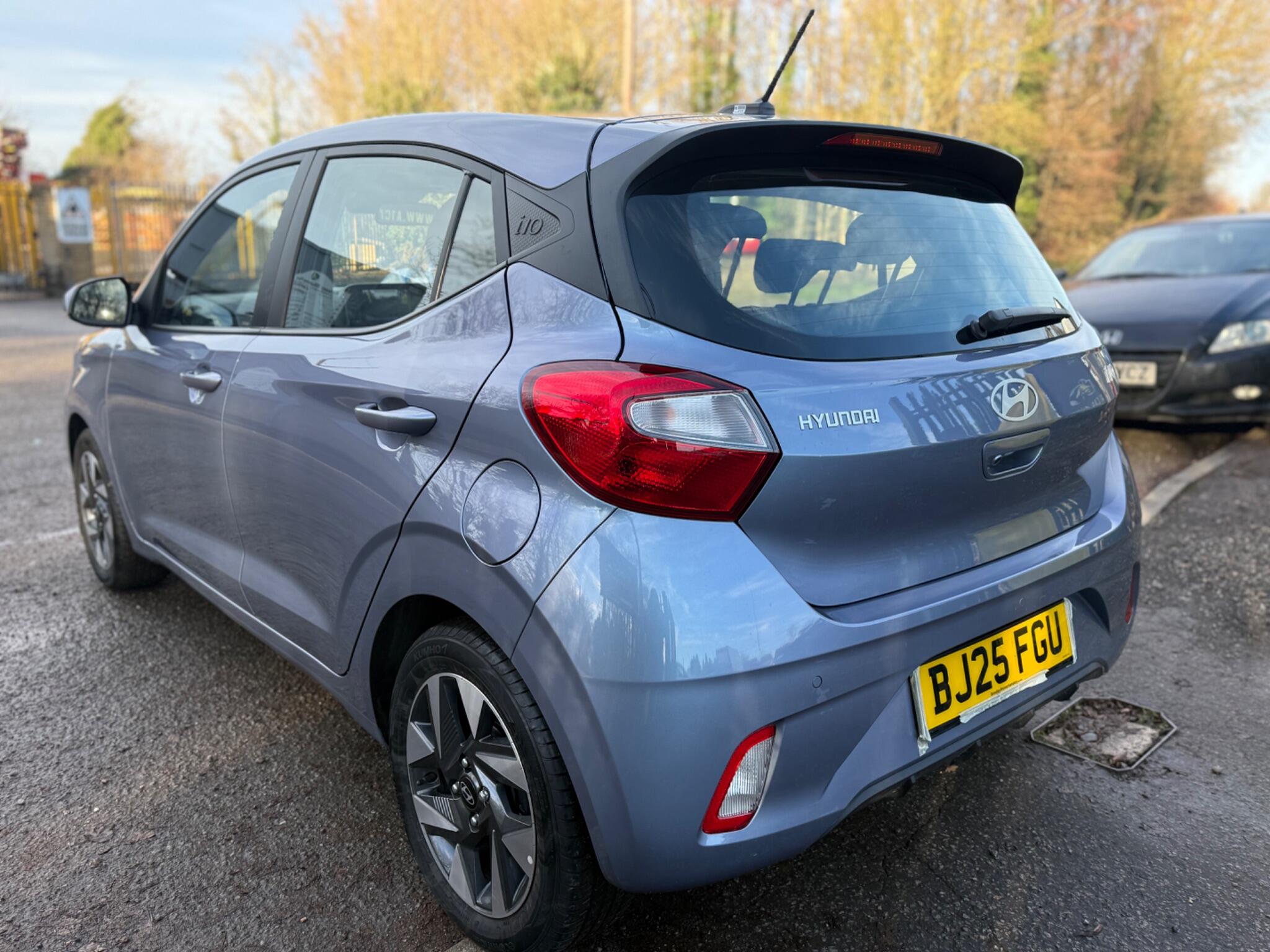 2025 Hyundai i10 1.0 Advance Auto Euro 6 (s/s) 5dr • 3,174 miles image 7