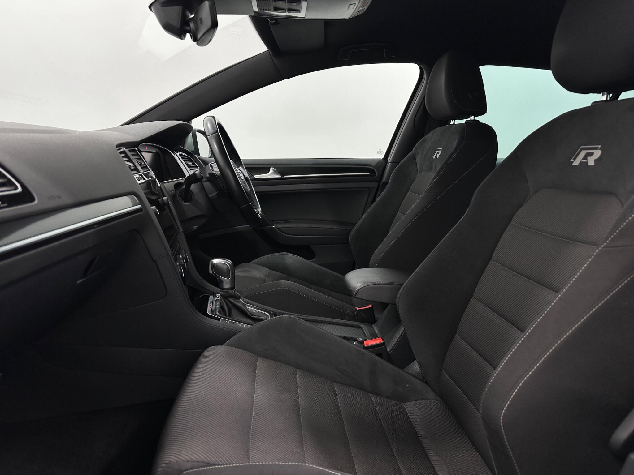 Volkswagen Golf view 36