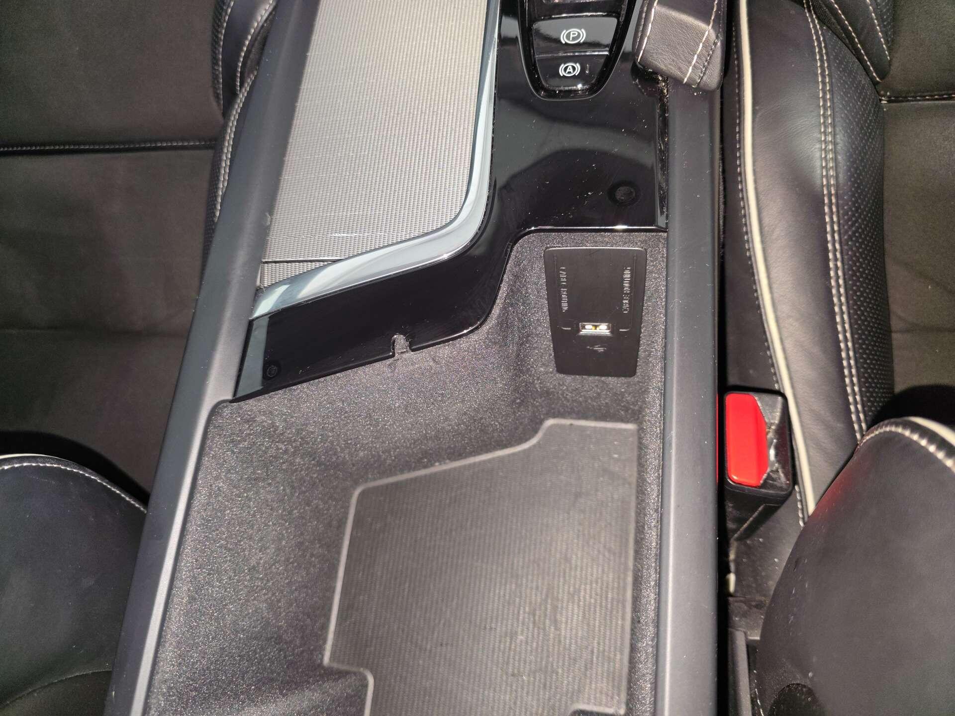 Volvo S90 view 51