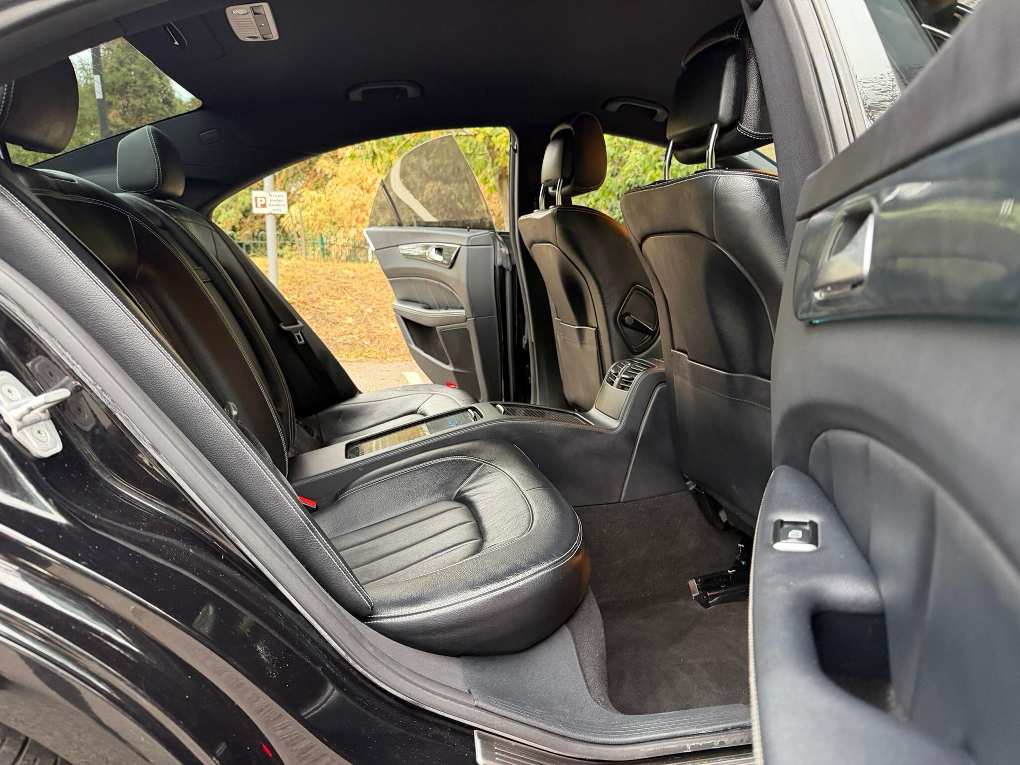 Mercedes-Benz CLS view 16