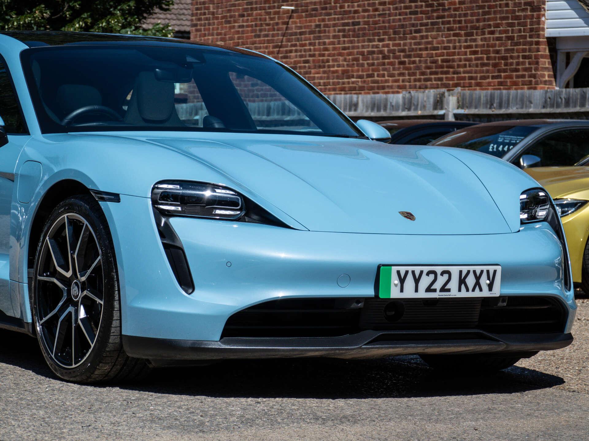 Porsche Taycan view 8