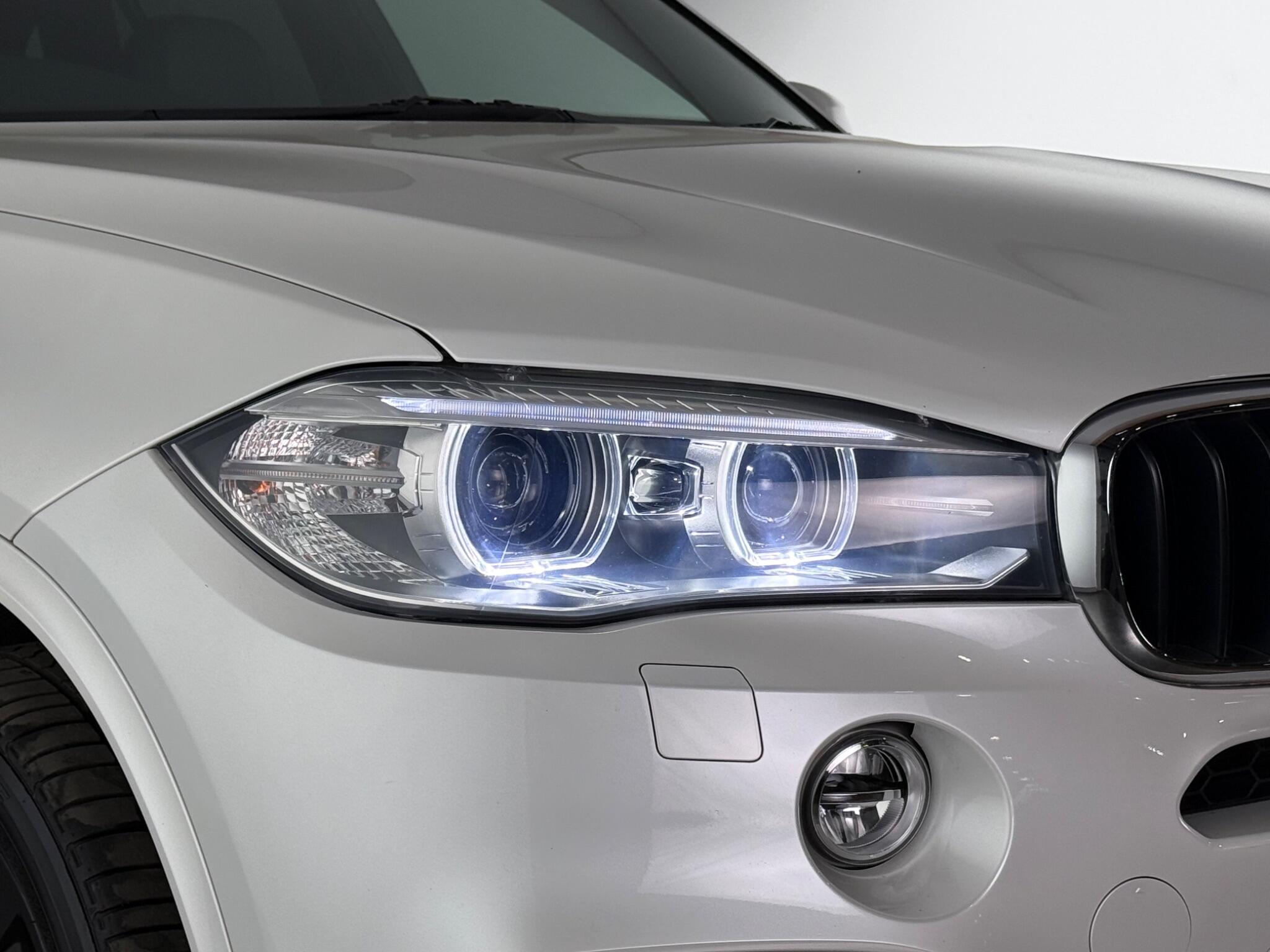 BMW X5 view 4