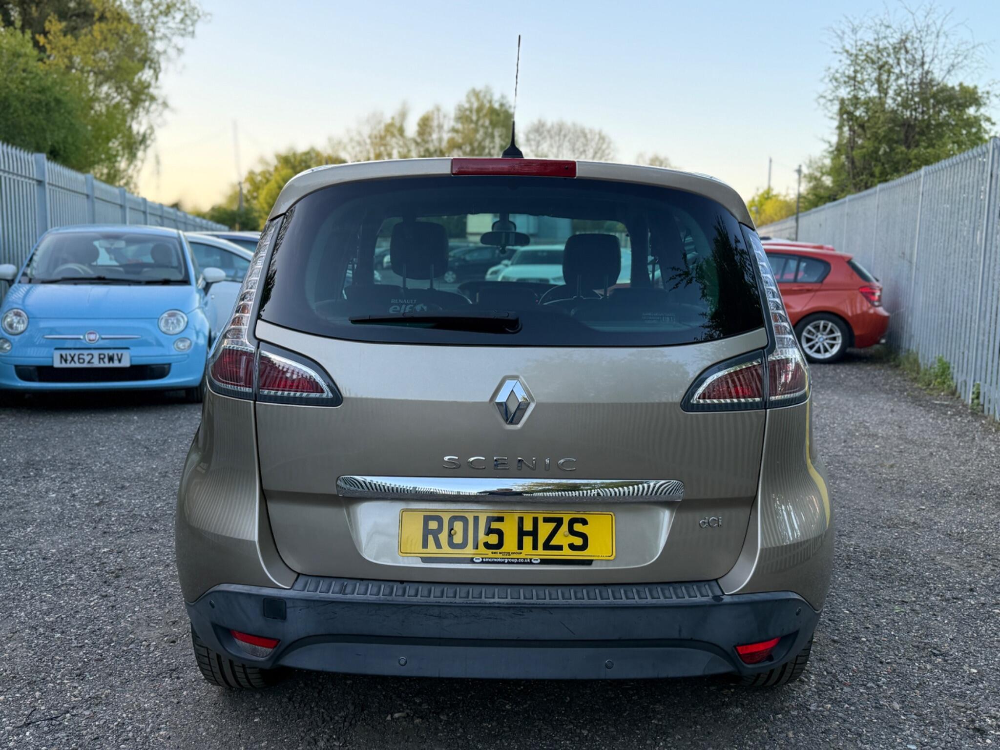 2015 Renault Scenic image 12