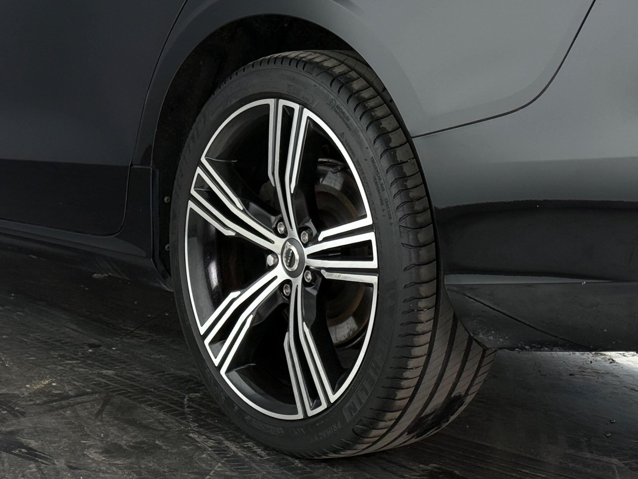 Volvo V60 view 8