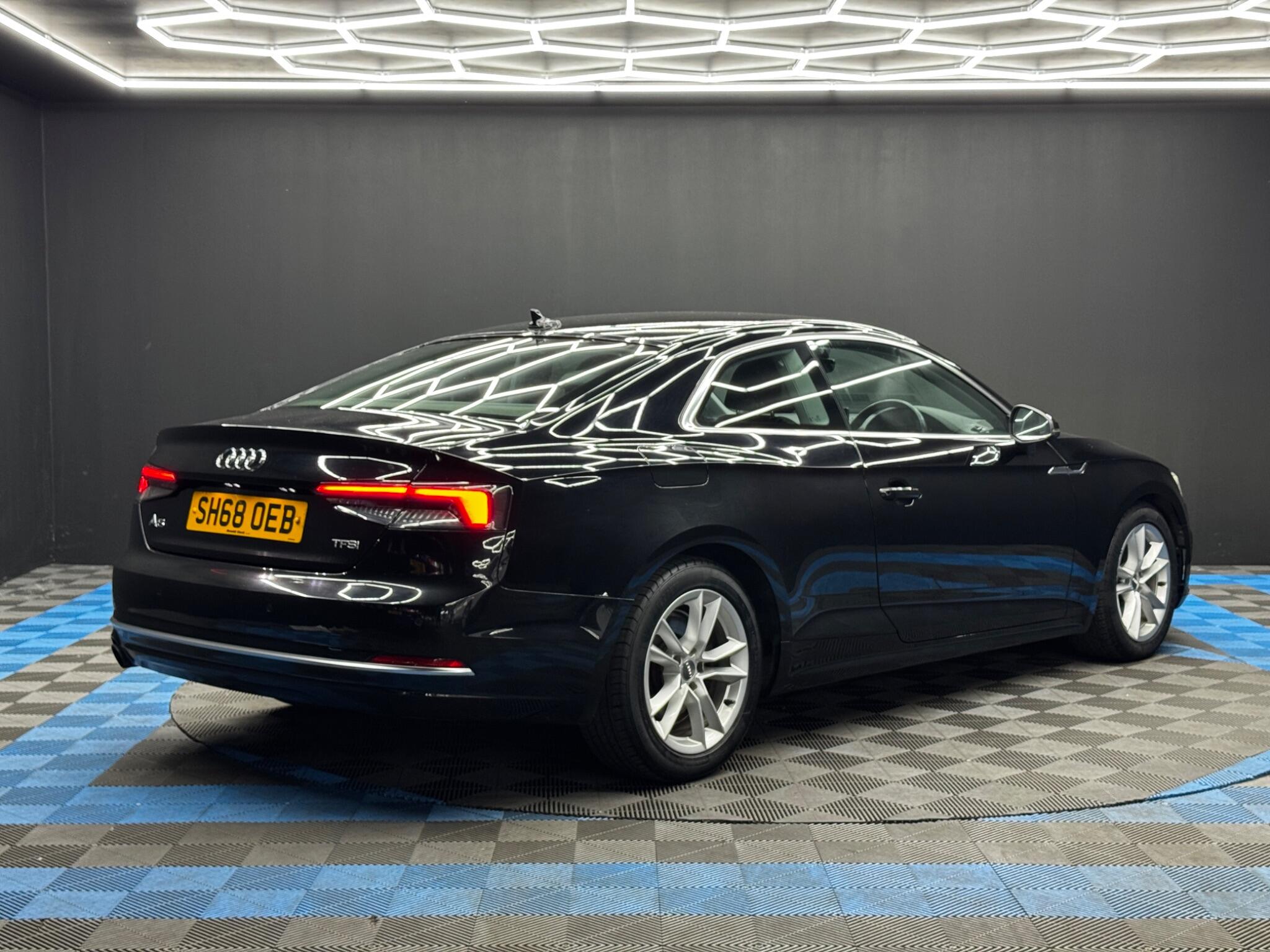 Audi A5 view 5