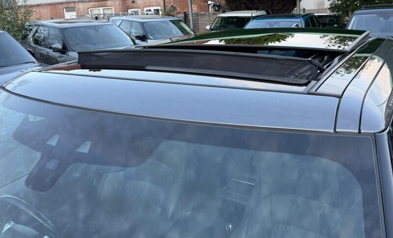 Land Rover Range Rover view 21