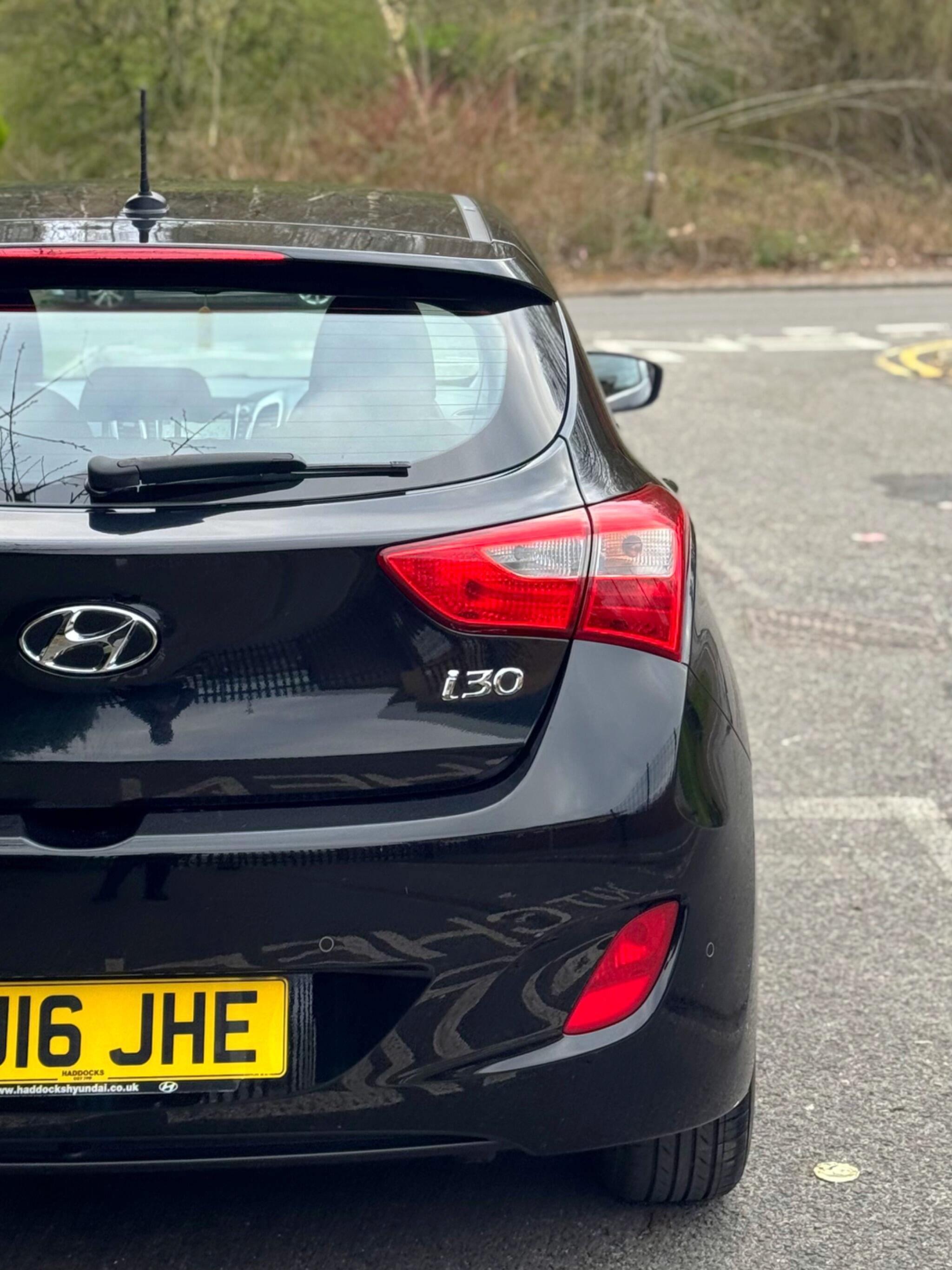 2016 Hyundai i30 1.6 CRDi Blue Drive SE Nav Euro 6 (s/s) 5dr image 28