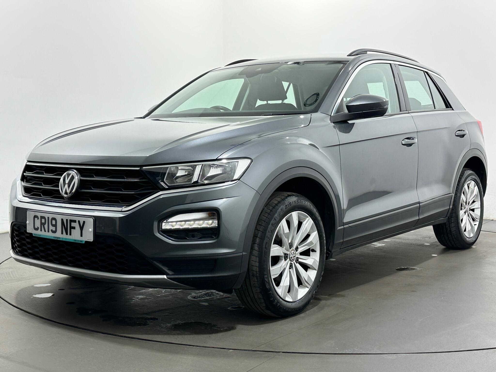 Volkswagen T-Roc view 51
