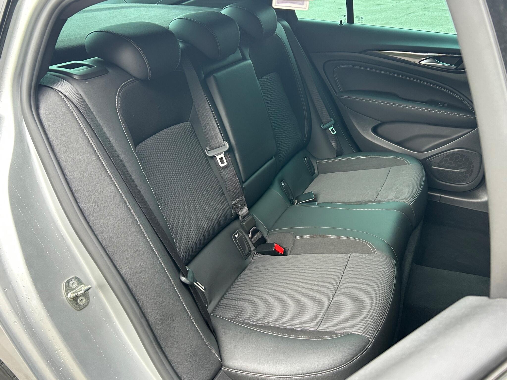 Vauxhall Insignia view 22