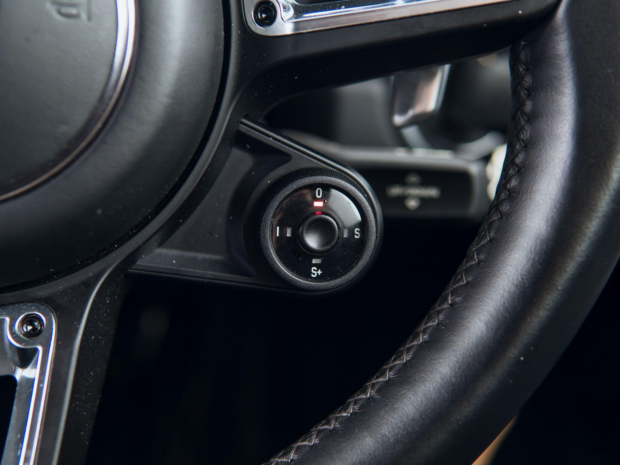 Porsche Cayman view 33