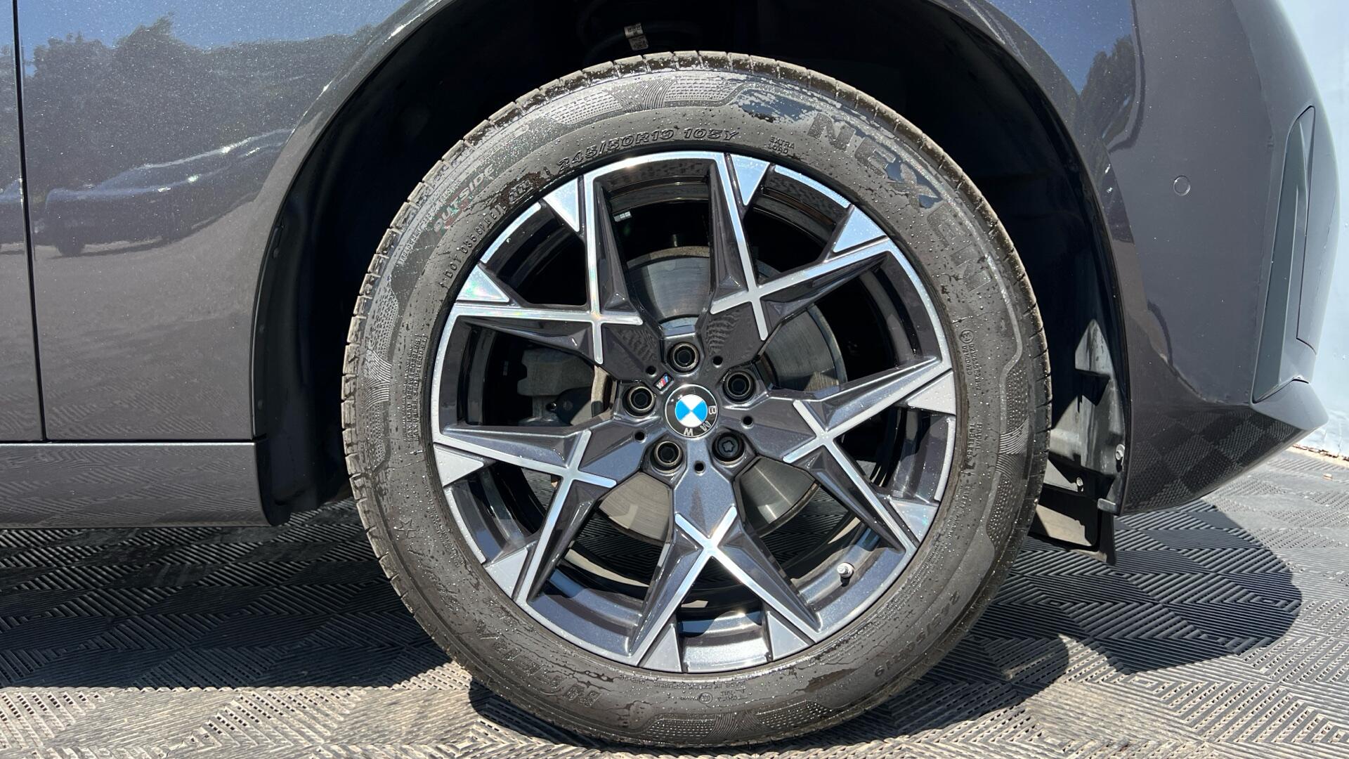 BMW X3 view 14