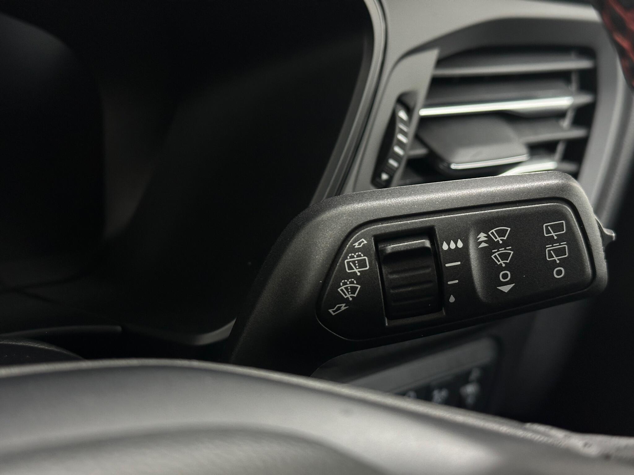 Ford Kuga view 16