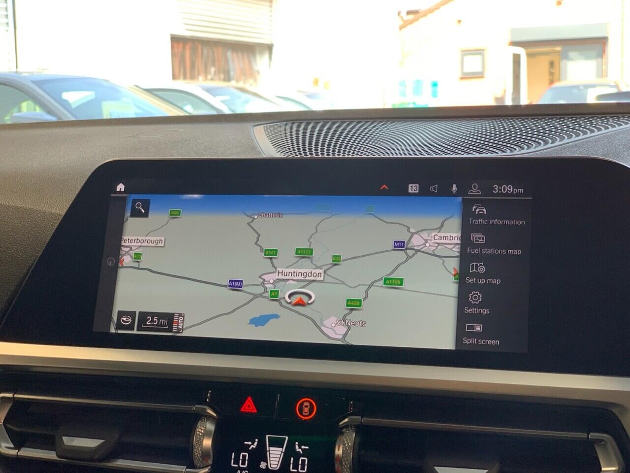 BMW 3 Series view 44