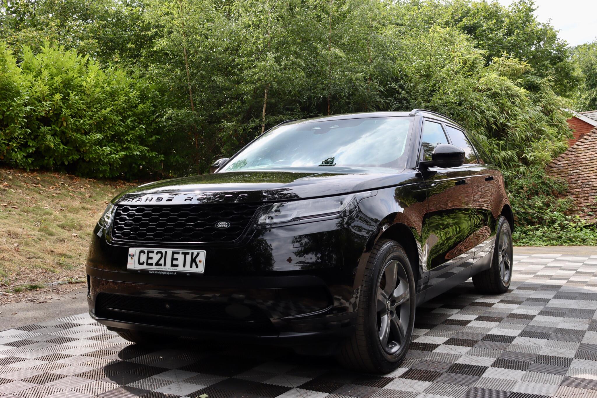 Land Rover Range Rover Velar view 17
