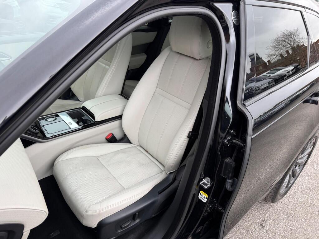 Land Rover Range Rover Velar view 19
