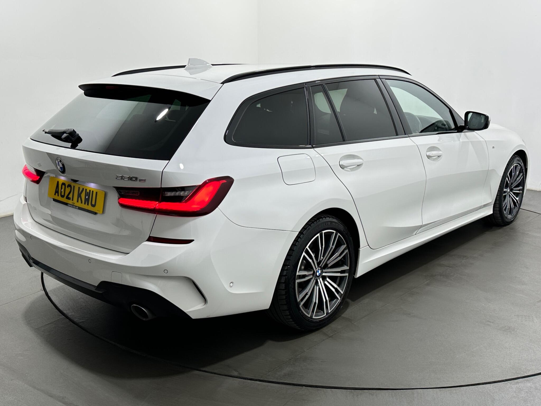 BMW 3 Series view 53