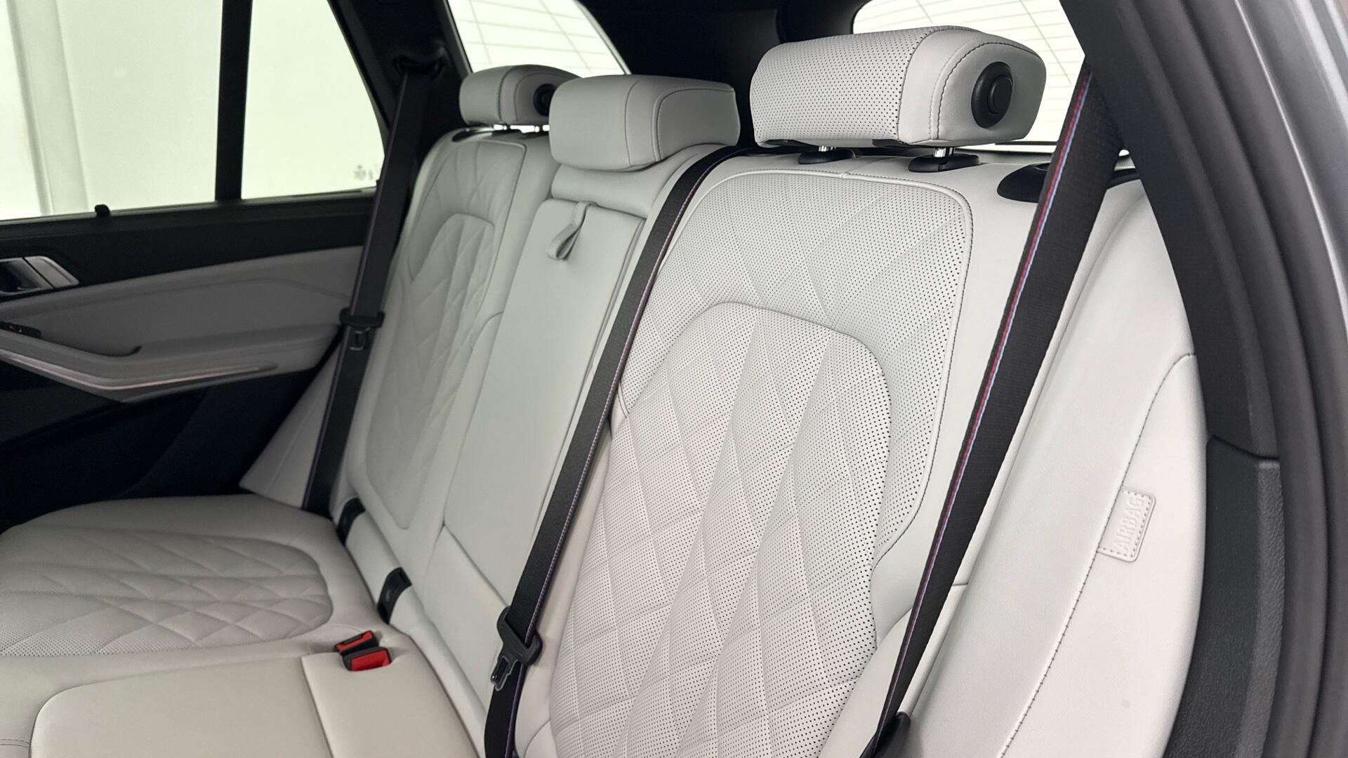 BMW X5 view 12