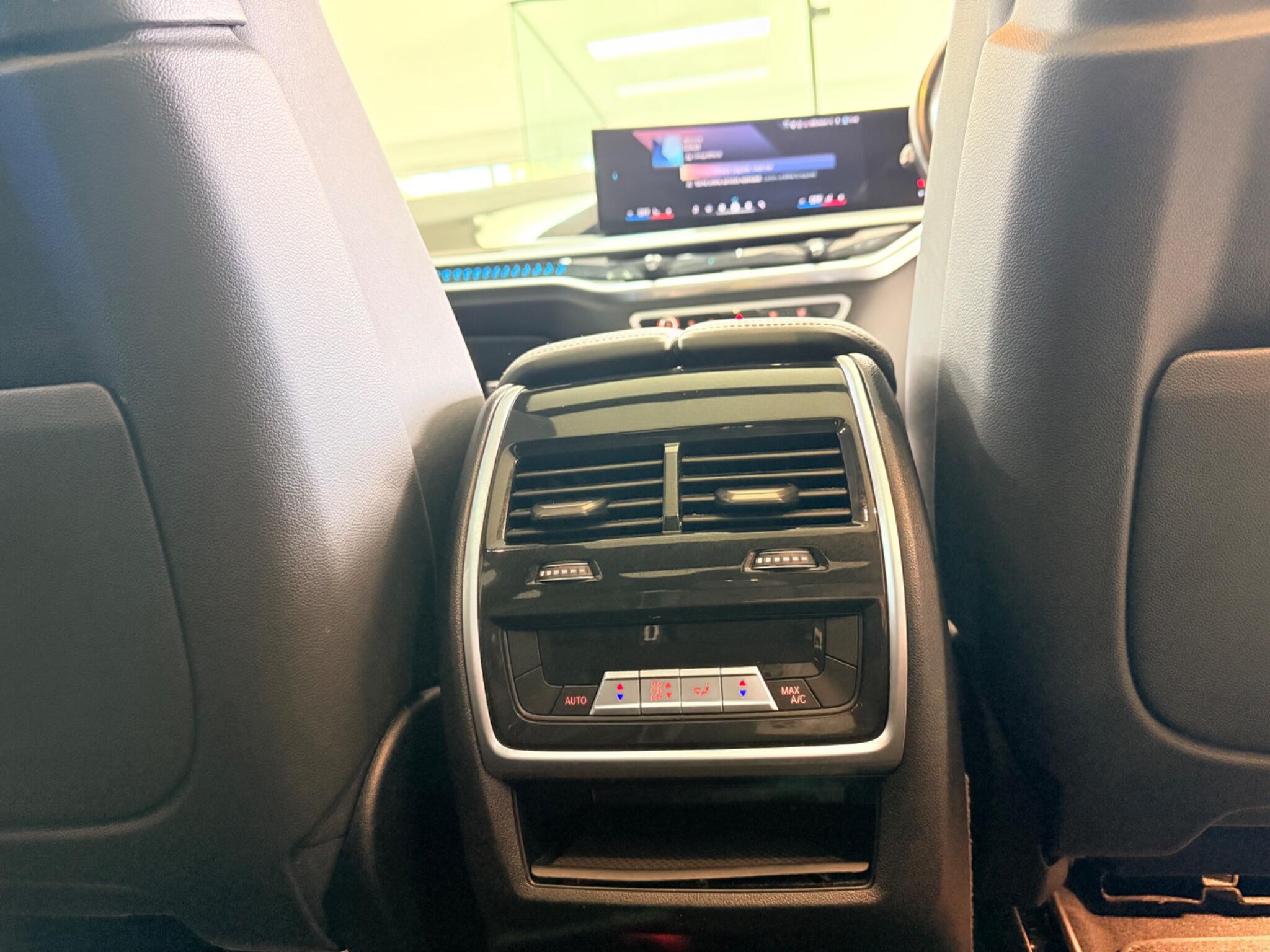 BMW X7 view 51
