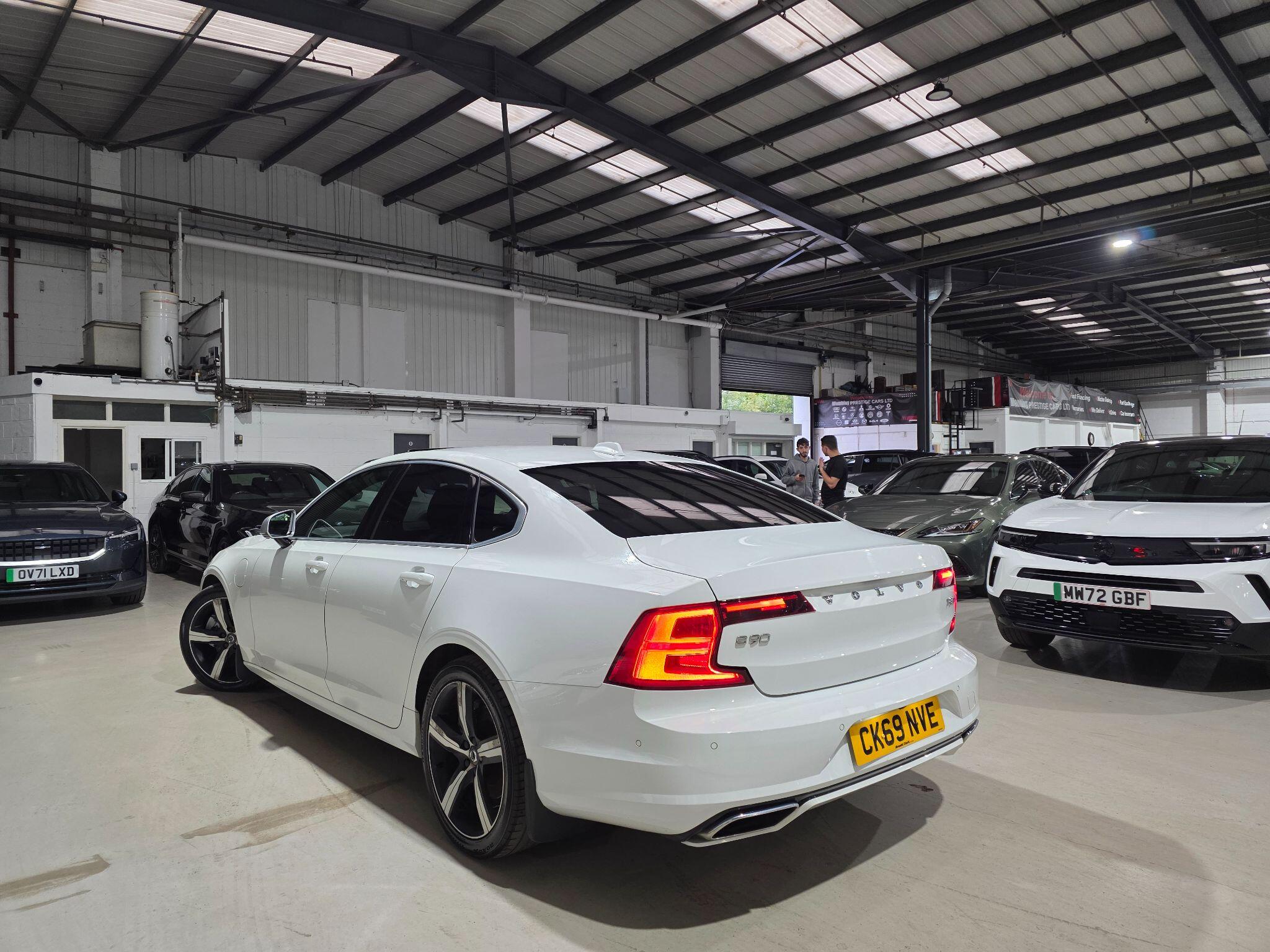 Volvo S90 view 33