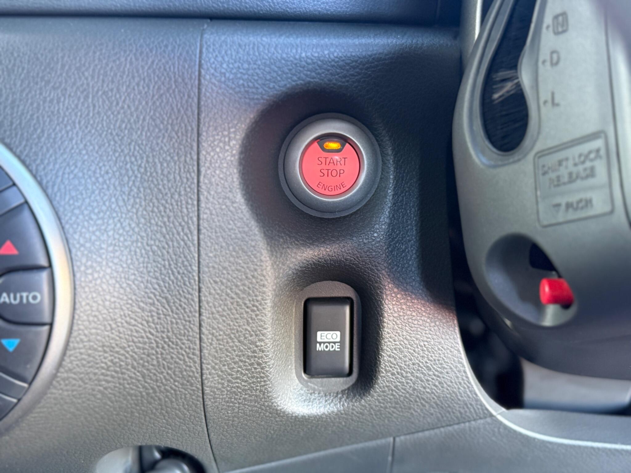 Nissan Cube view 35