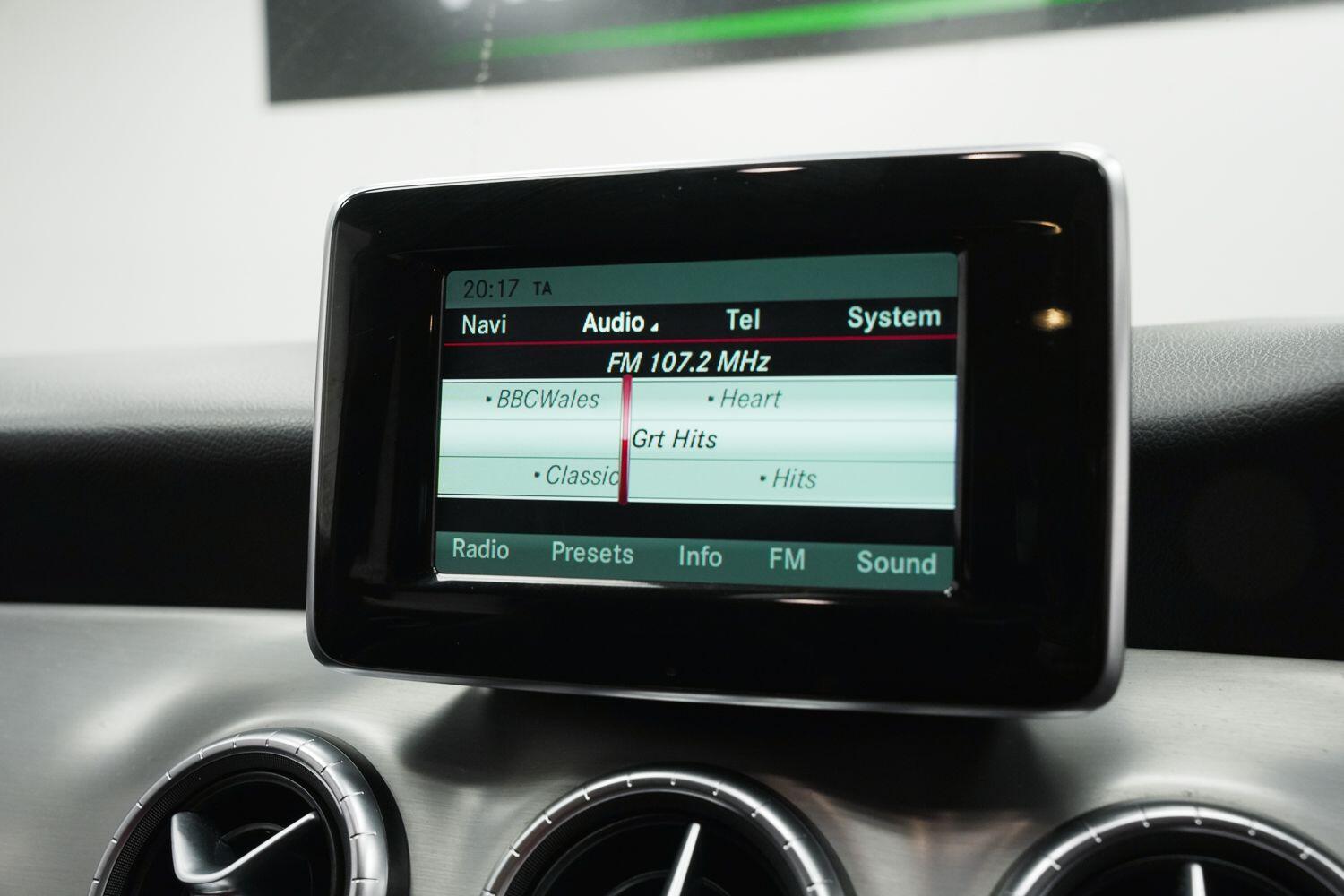 Mercedes-Benz Cla view 24