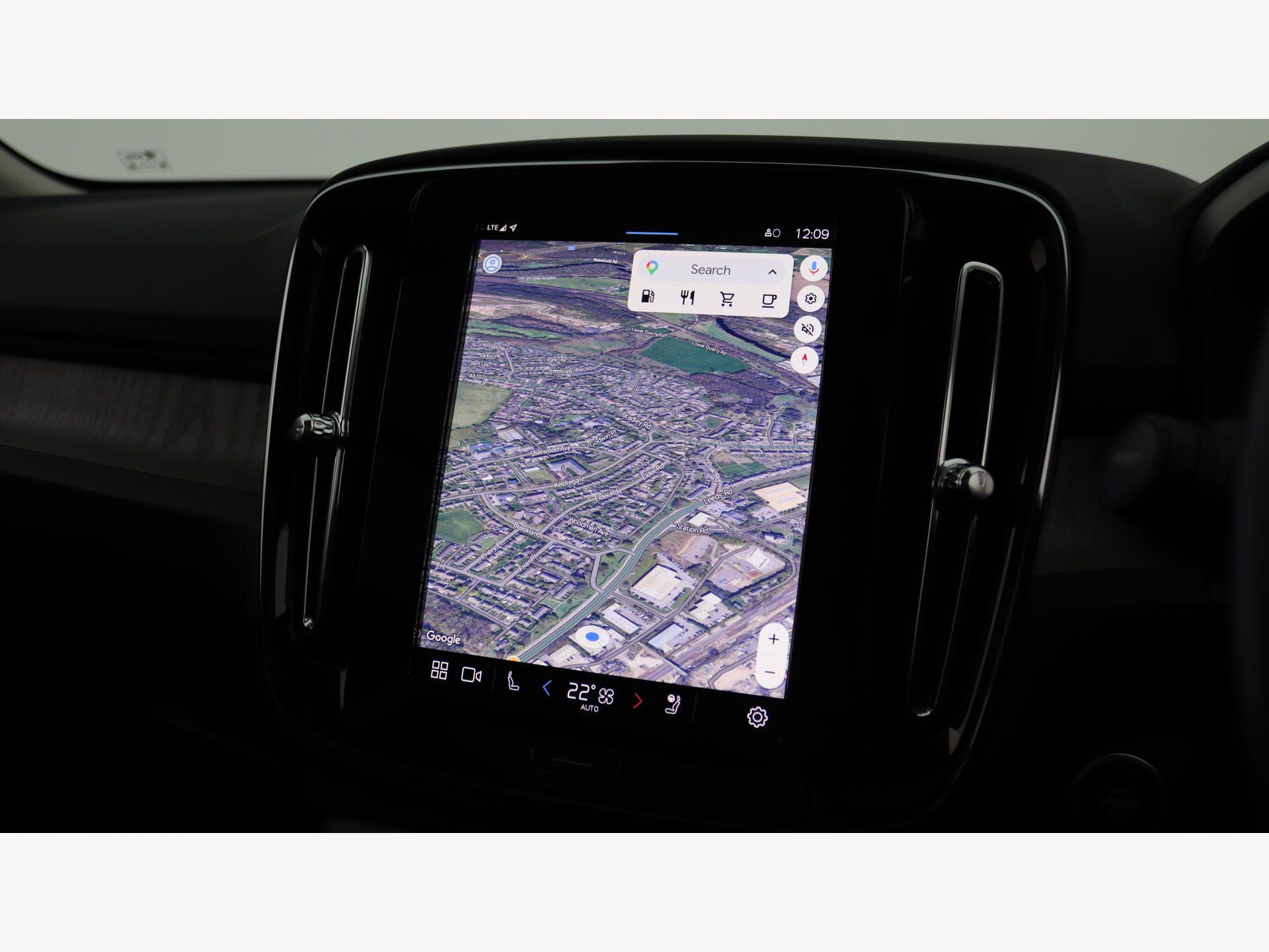 Volvo XC40 view 19