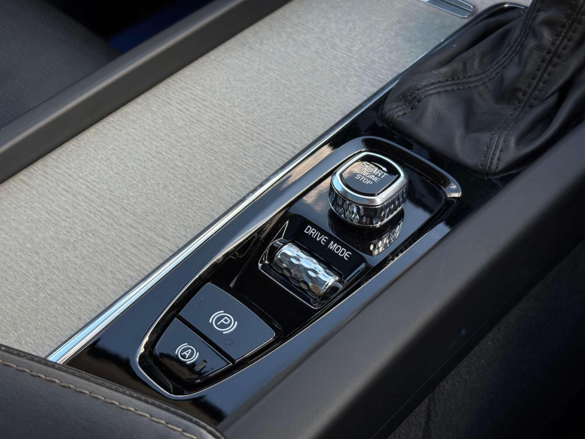 Volvo XC60 view 36