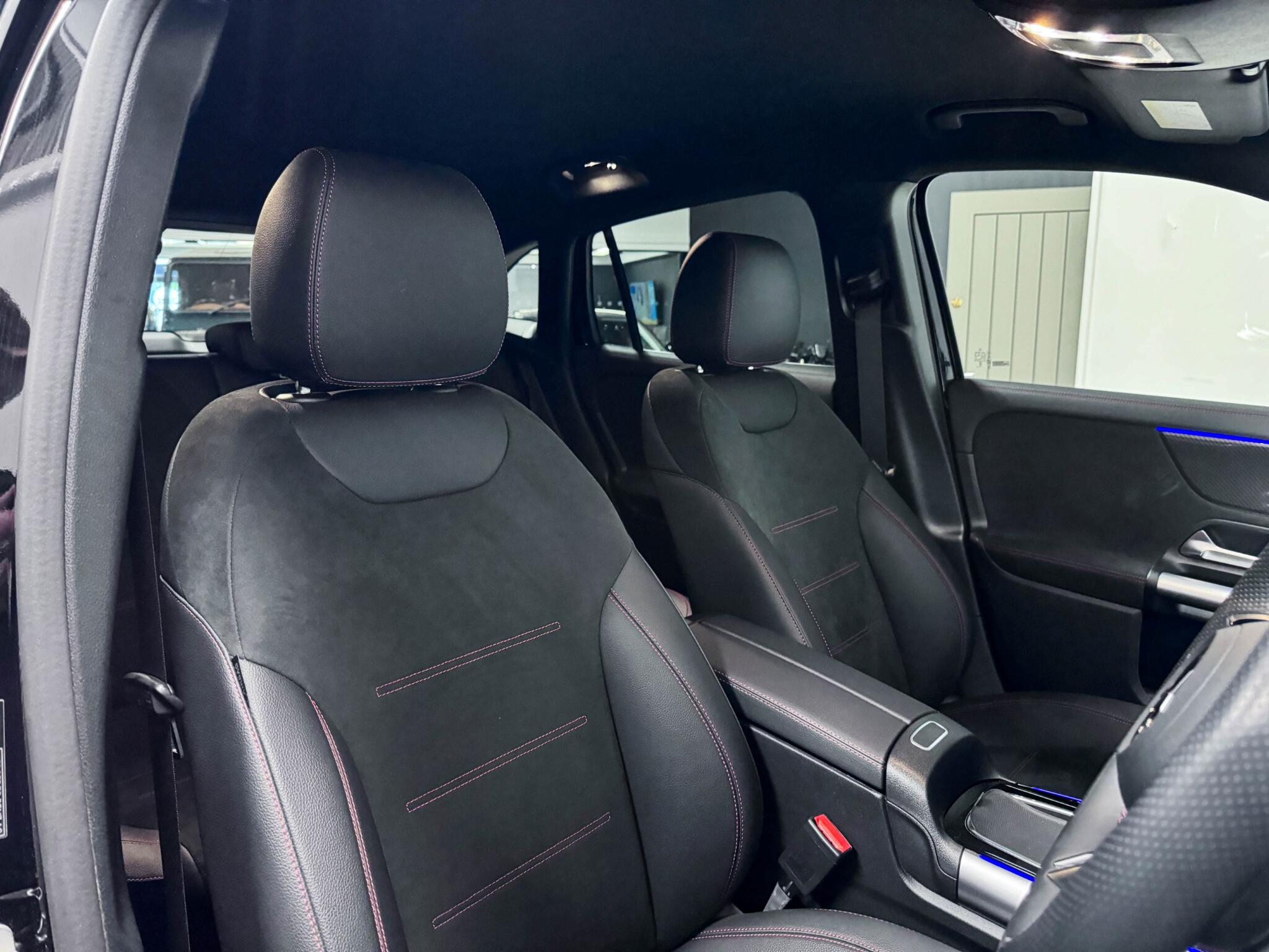 Mercedes-Benz Gla view 26