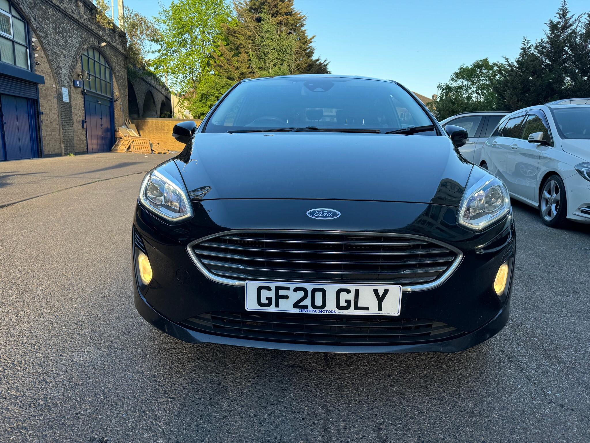 Ford Fiesta view 3