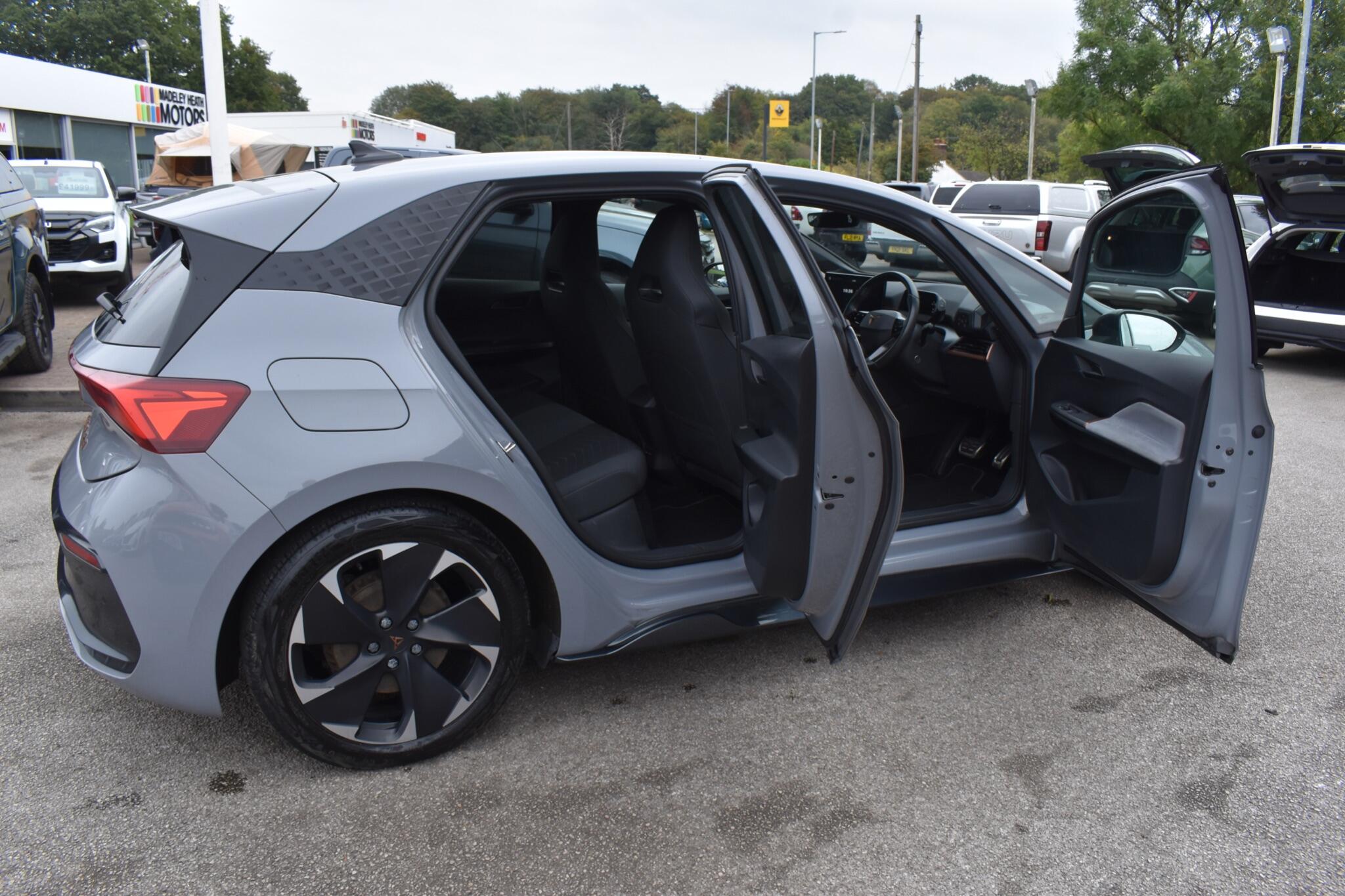 Born - 58kWh V2 Auto 5dr - Image 13