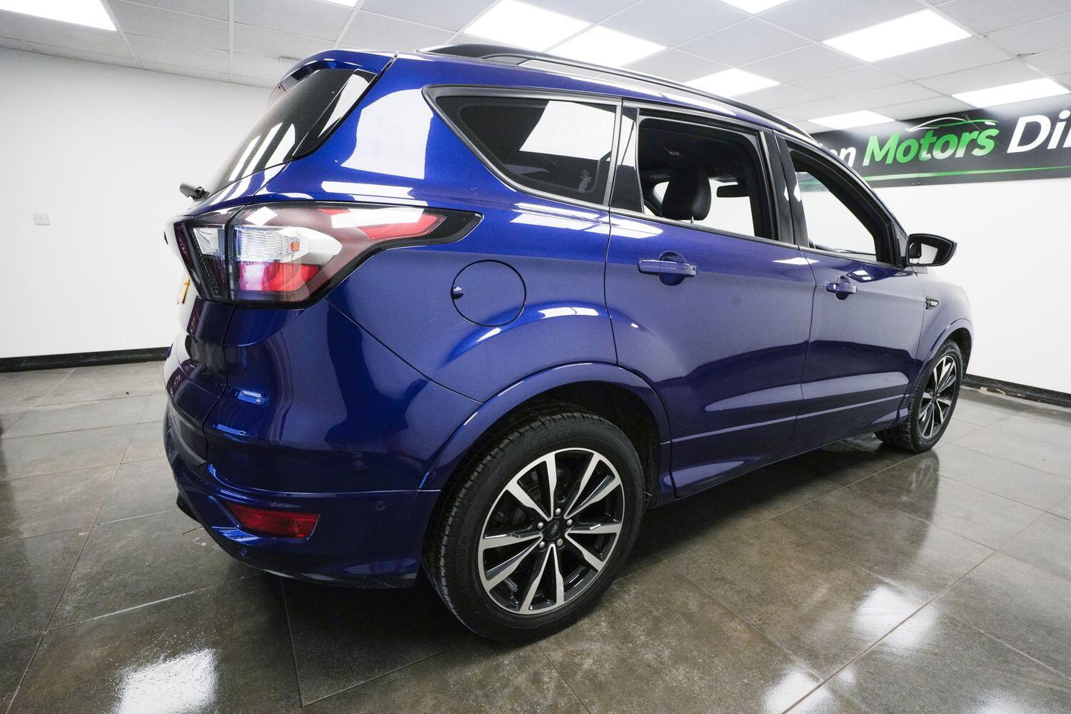 Ford Kuga view 3