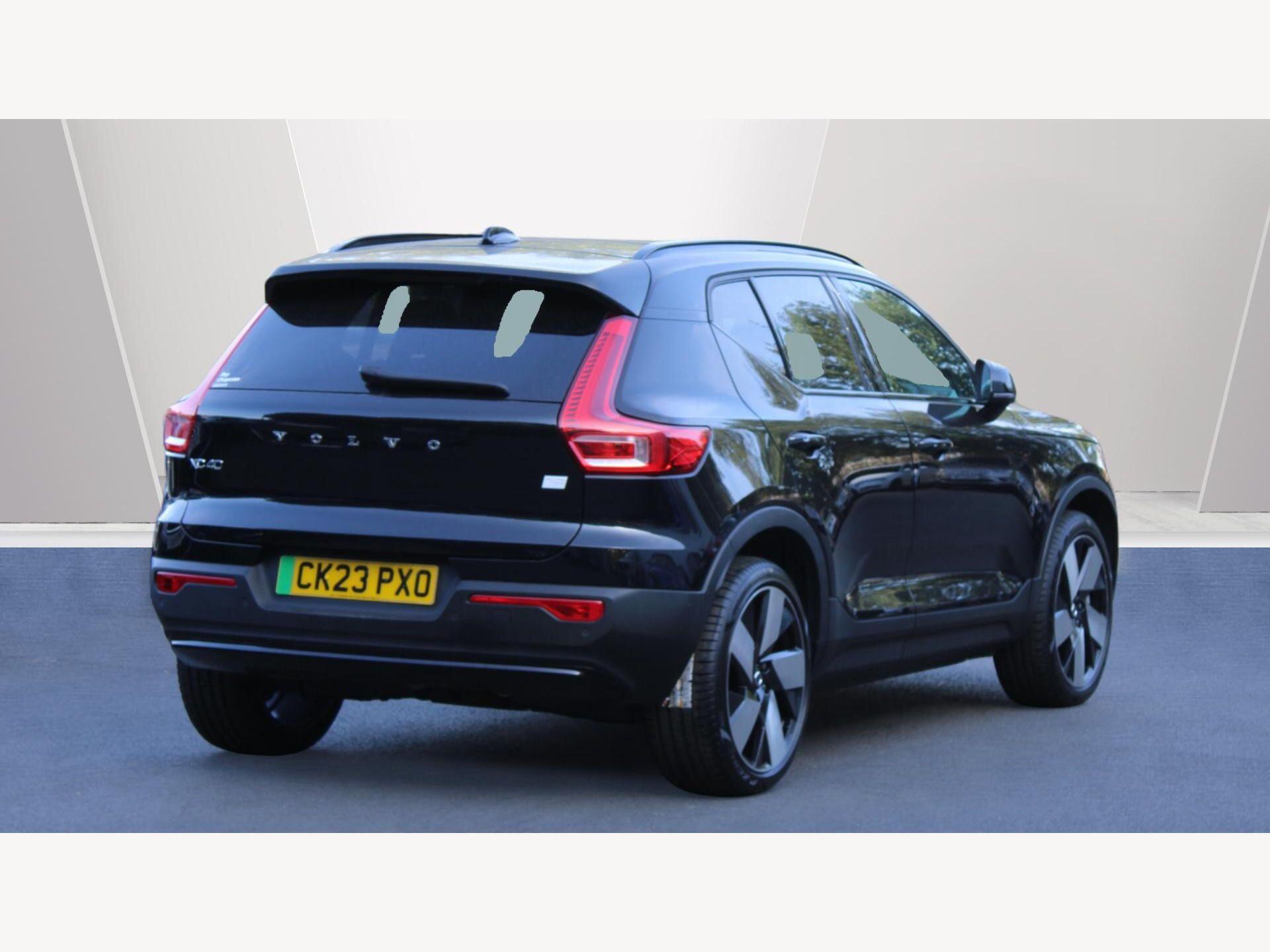 Volvo XC40 view 2