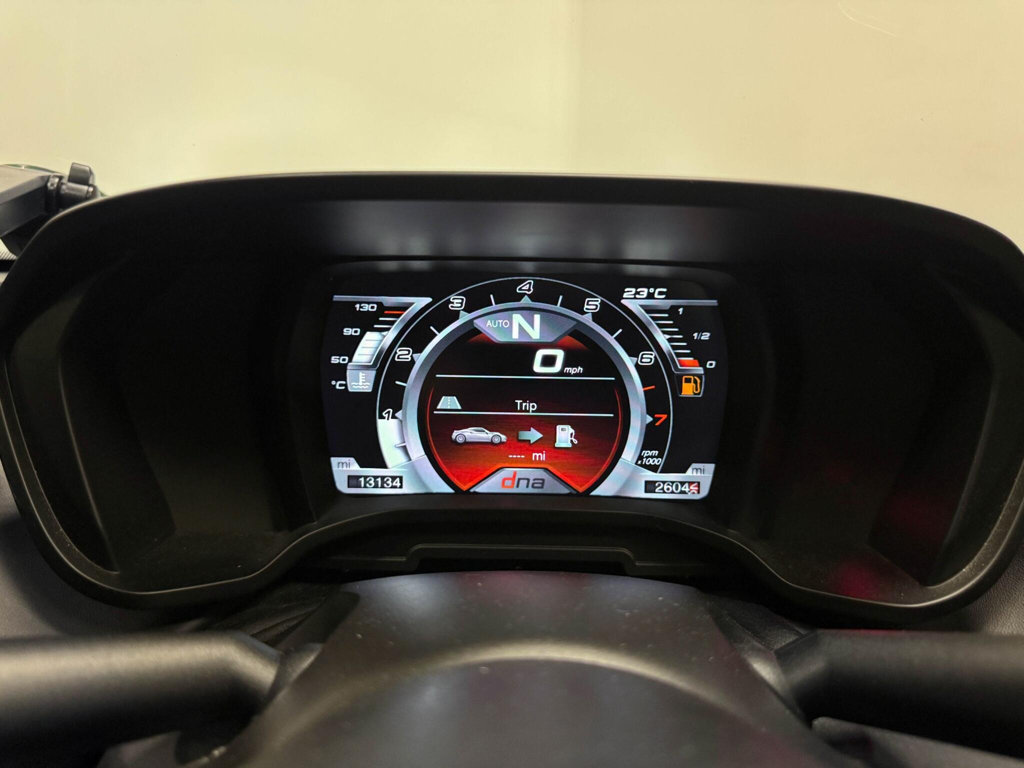 Alfa Romeo 4c view 34
