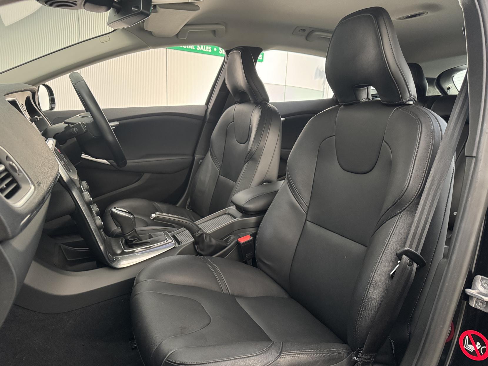 Volvo V40 view 63
