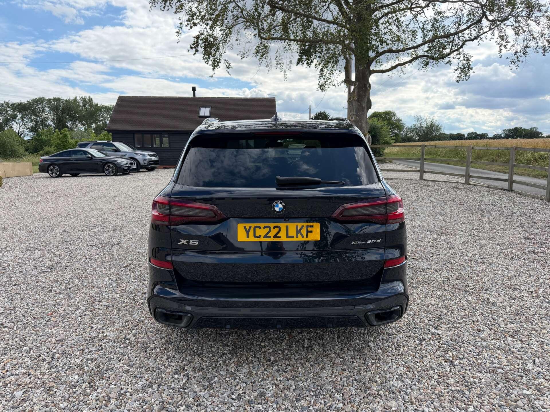BMW X5 view 7