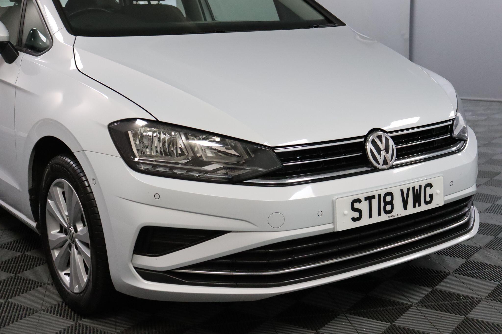 Volkswagen Golf SV view 26